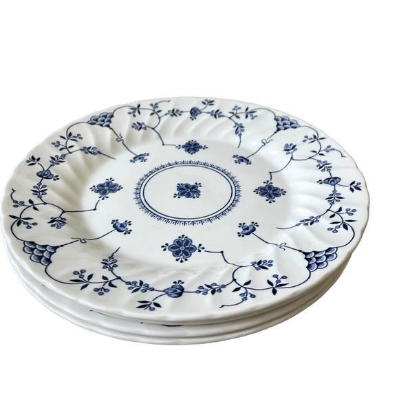 Queen's FINLANDIA Blue & White Floral Salad Plates 8in Set of 4 England NEW - Picture 5 of 16